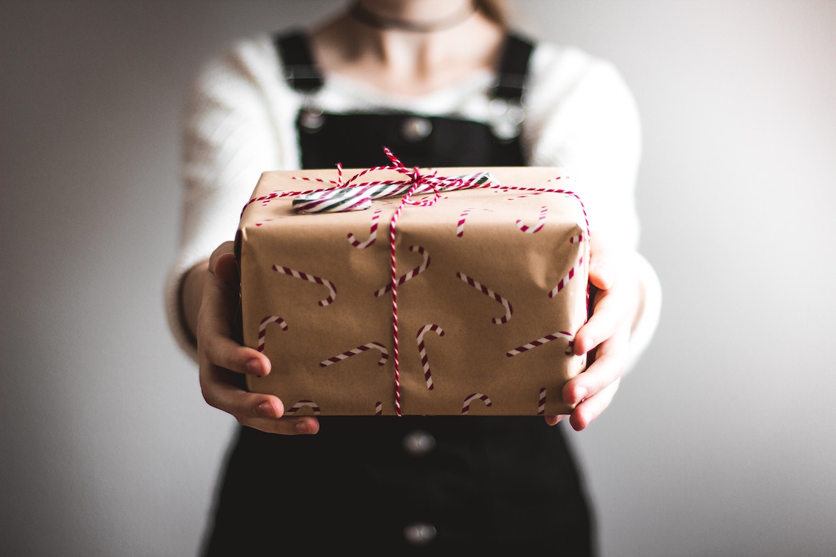 The Power of Giving Back to Your Community During the Holidays - VSMG